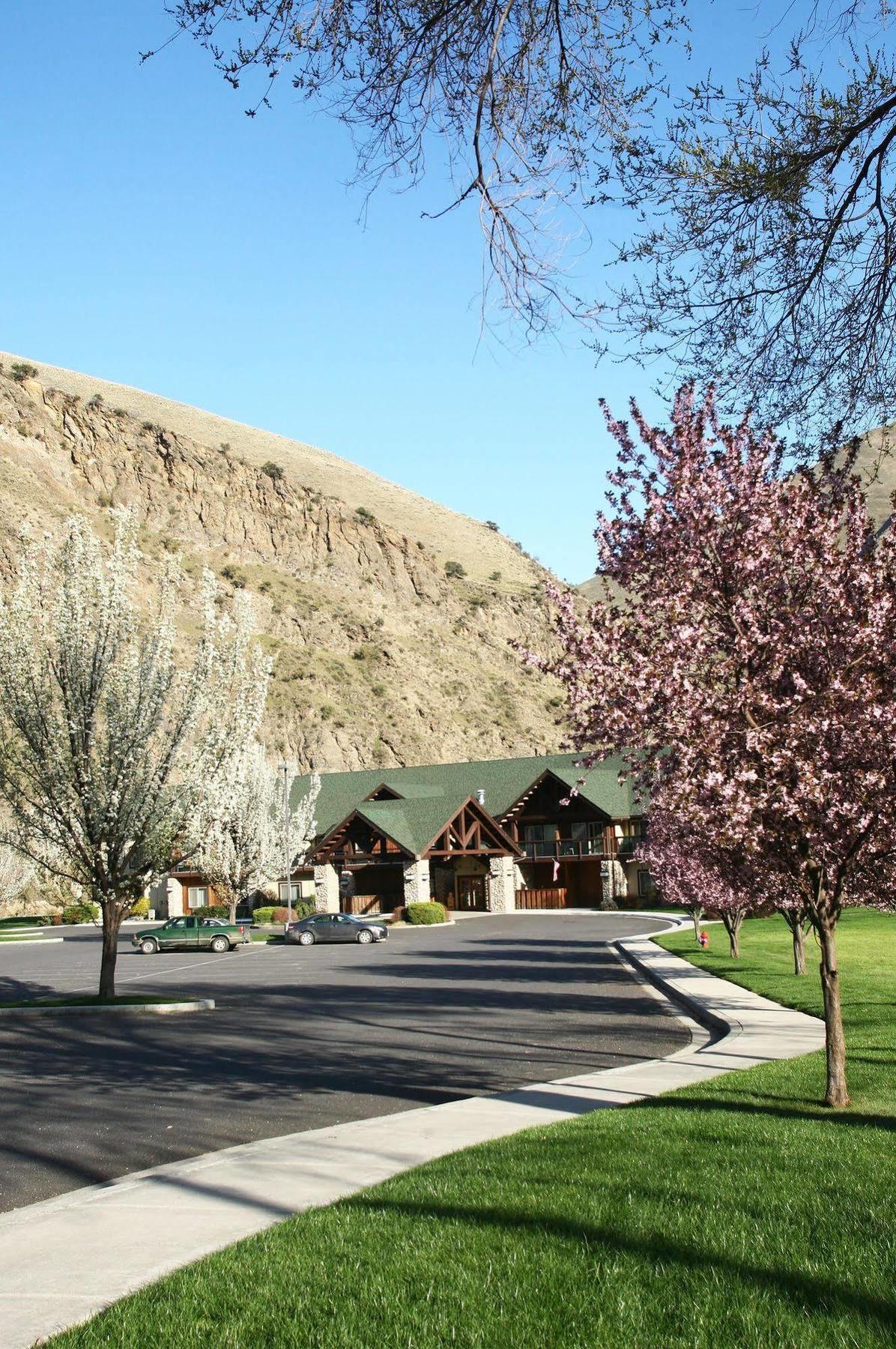 Salmon Rapids Lodge Riggins المظهر الخارجي الصورة